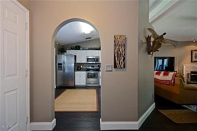 4th image of 12458 Antler Hill Dr N