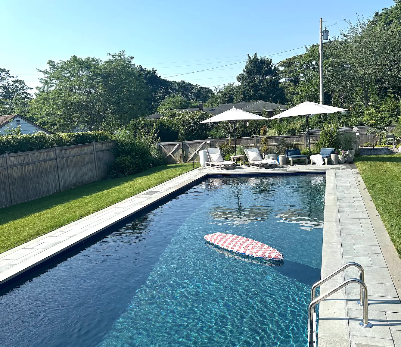 Southampton house with 45 foot long Pool — Photo 2