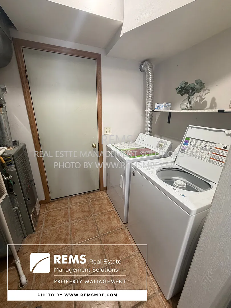815 Island Court/ 817 Island Court — Photo 3