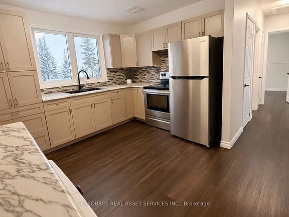 3rd image of 6 Macdonald Ave