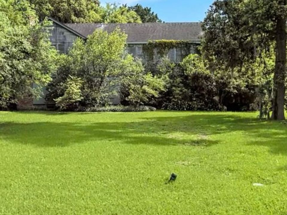 2nd image of 4610 N Roseneath Dr