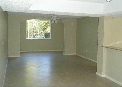 4th image of 400 Scotia Dr APT 104