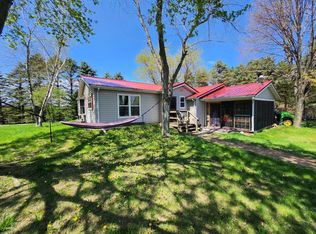 E6639 Progress Rd, Manawa, WI 54949
