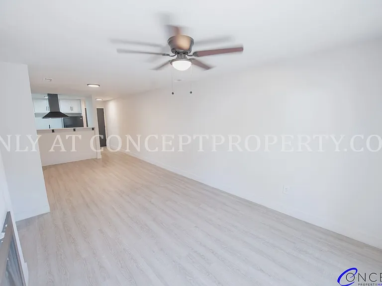 Avenue View Apartments — Photo 76
