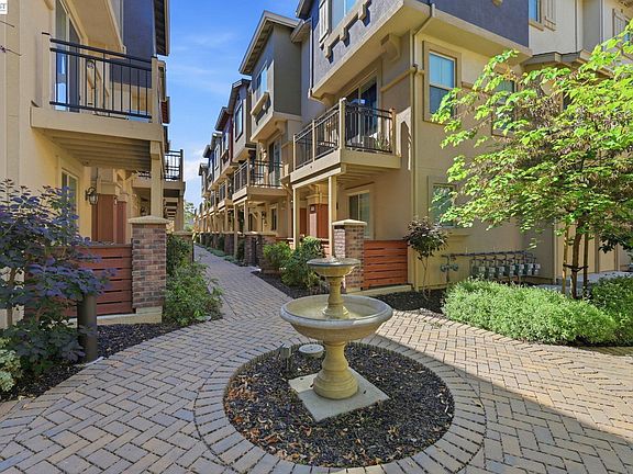 4th image of 1820 Enclave Pl