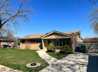 6442 W 82nd Pl, Burbank, IL