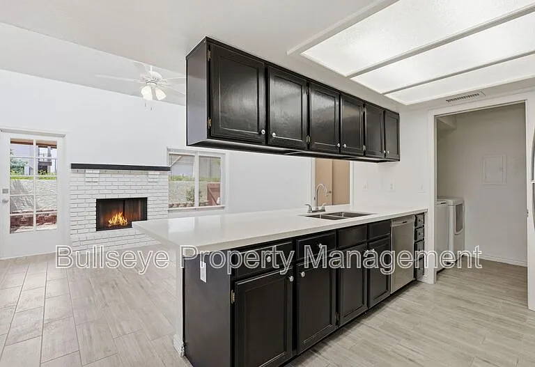 633 W Southern Ave #1114 — Photo 11