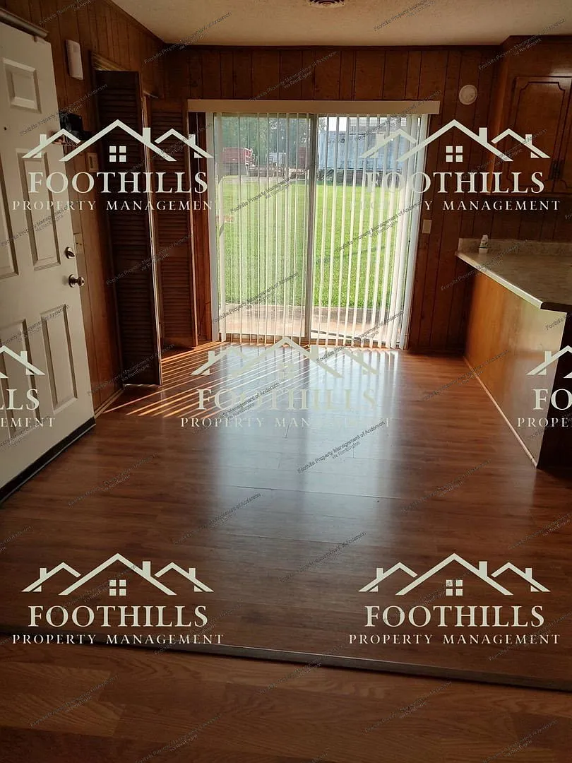 3 bed, 2.0 bath, 1250 sqft, $1,450 — Photo 4