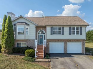 2860 Seven Mile Tree Rd, Christiansburg, VA 24073