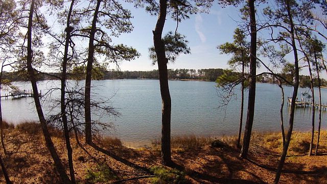1st image of 695 Little Oyster Ln