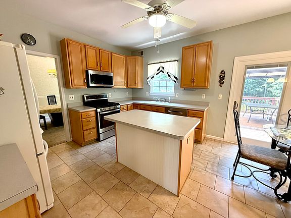 5th image of 16 Goldfinch Rd