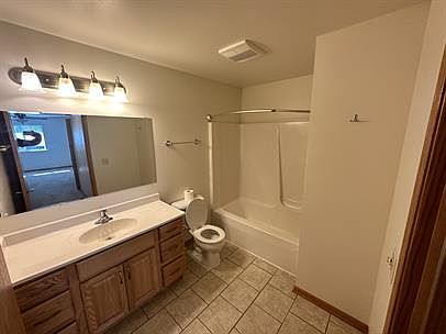5th image of 125 Sater St #1