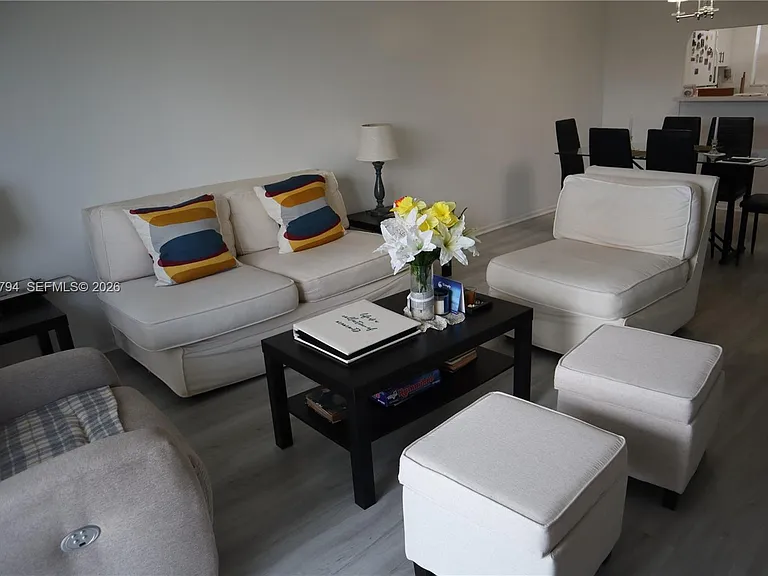 3000 E Sunrise Lakes Dr #303 — Photo 27