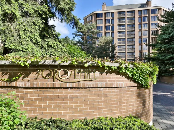 70 Rosehill Ave #805, Toronto, ON M4T 2W7