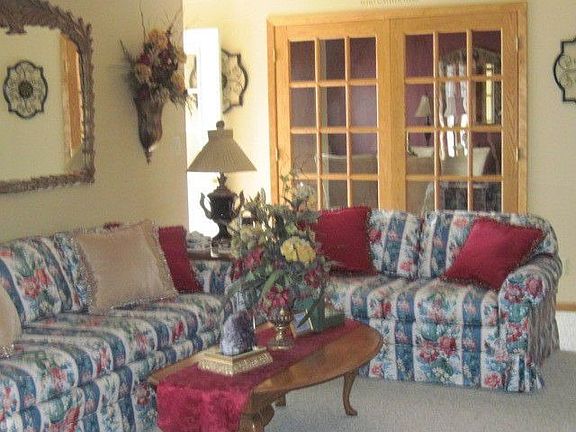 Living Room to Formal Dining Room