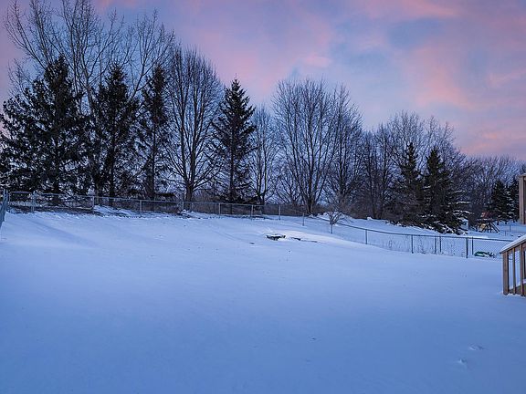 5th image of 860 Sparrow Rd