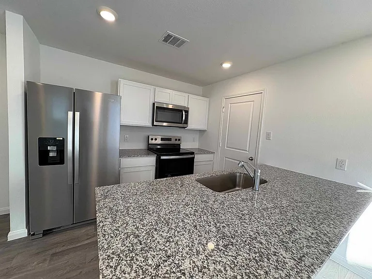 14626 New Village Dr — Photo 3