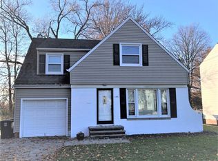 1188 Richmond Rd, Lyndhurst, OH 44124