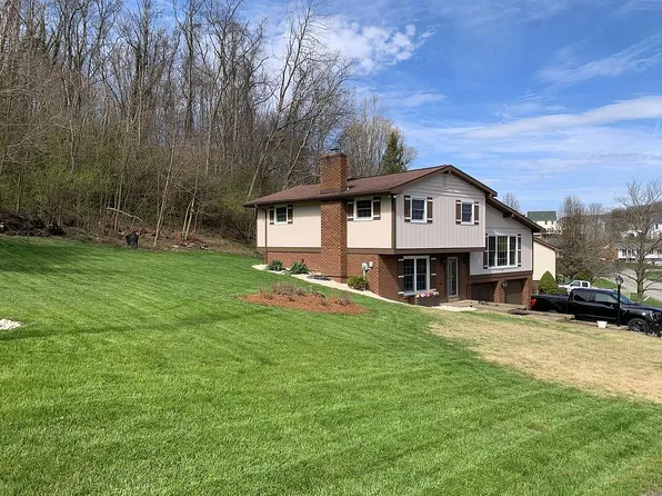 227 Melrose Dr, New Stanton, PA 15672