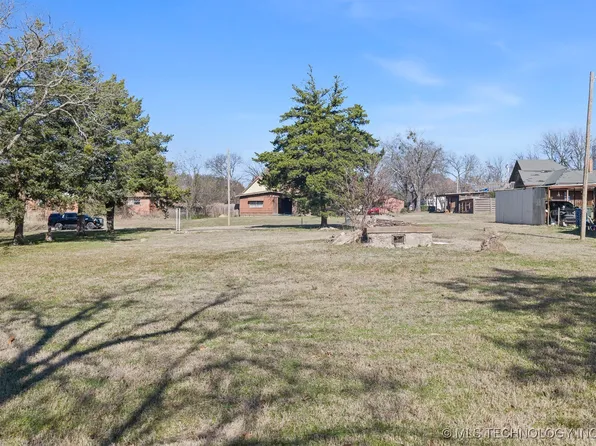 504 E Cherokee St, Marietta, OK 73448