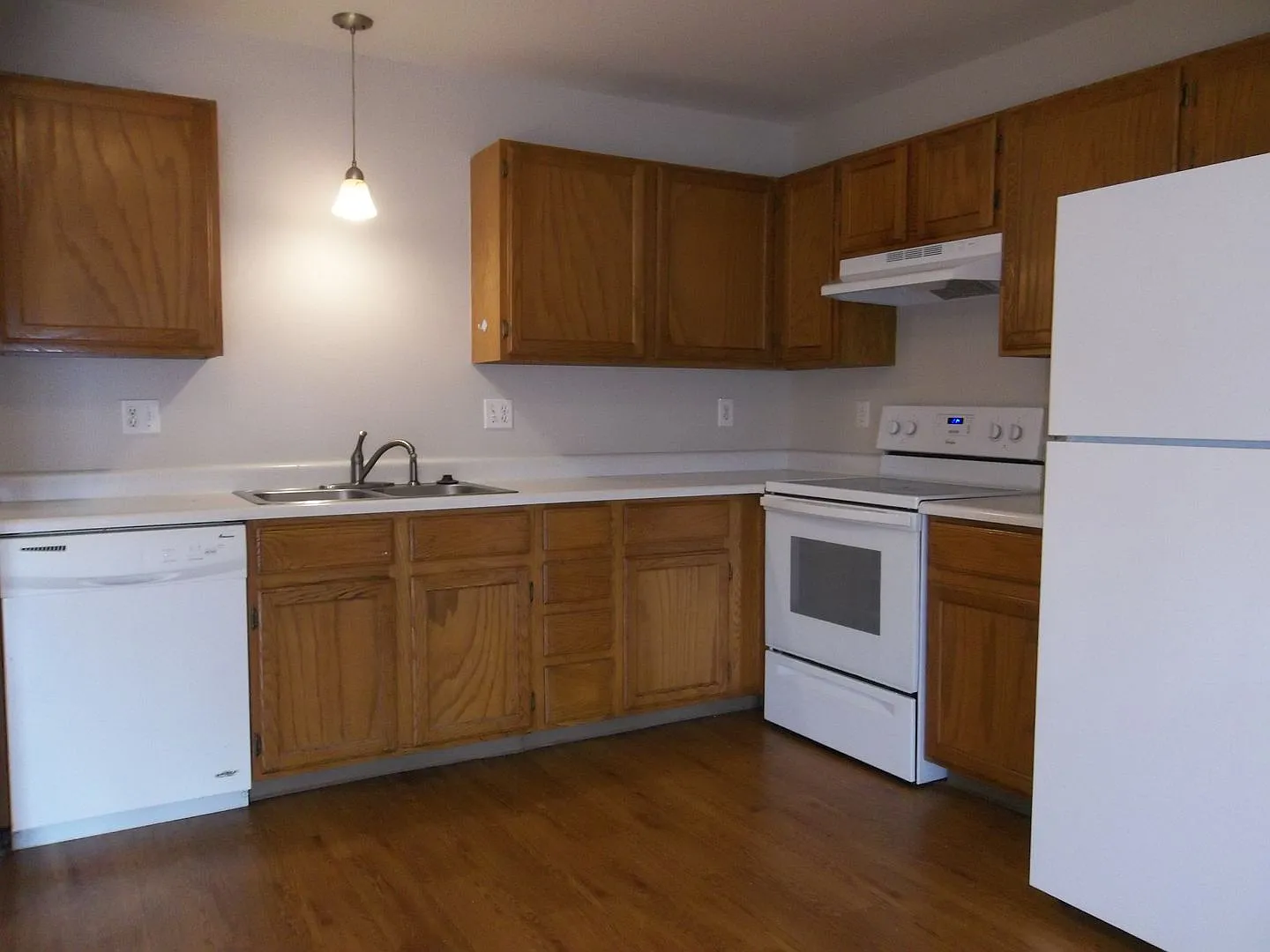 364 Terri Dr — Photo 4