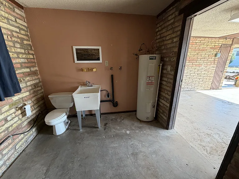1044 Paradise Dr — Photo 16