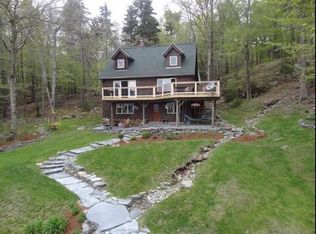 77 Smugglers Loop Dr, Jeffersonville, VT 05464