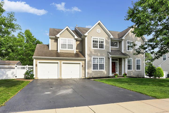 1st image of 152 Hundred Oaks Dr