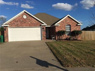 550 Bonanza St, Centerton, AR 72719