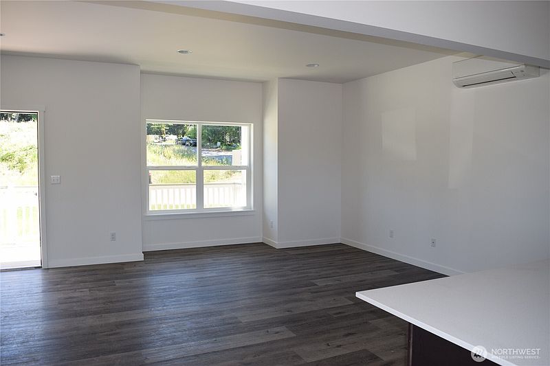 3rd image of 6997 E Bullseye Street