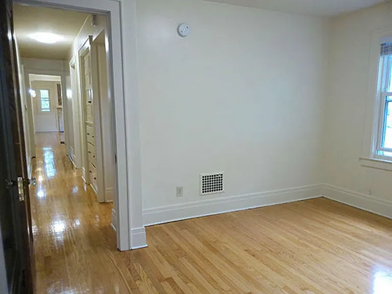 400 Harvard Pl #1 — Photo 23