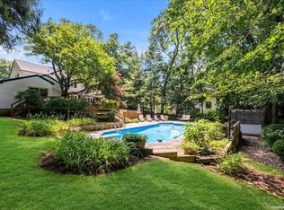 93 Davis Rd, Port Washington, NY 11050