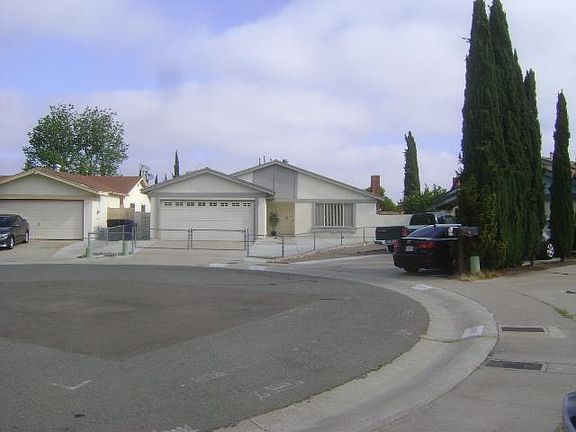 4th image of 10812 Eberly Ct