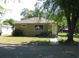 613 6th St, Wyndmere, ND 58081