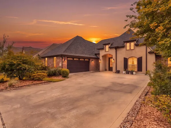 330 Chaple Creek Dr, Lumberton, TX 77657