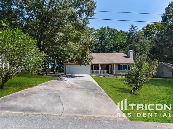 220 Jennifer Ln