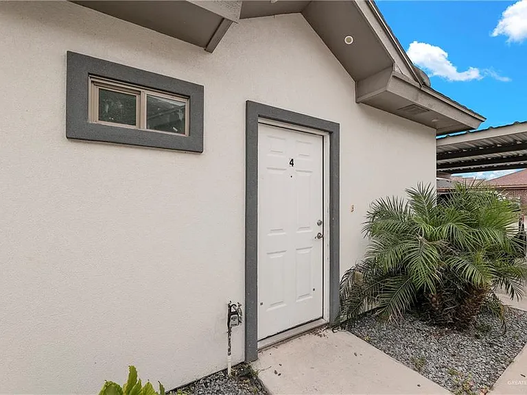 2706 Larkspur Ave #1 — Photo 5