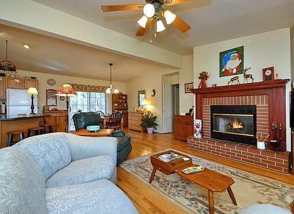 4th image of 228 Sequoyah Dr