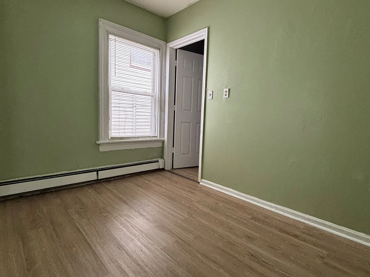 2 bed, 800 sqft, $2,000 — Photo 4