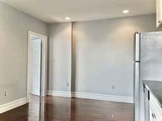 Rented by Matthew Gros-Werter, LREB  | media 2