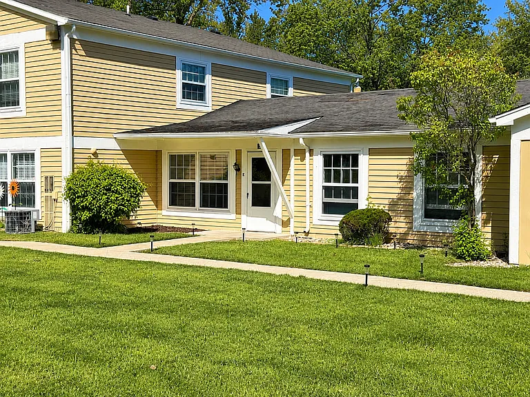 2560A Ivy Hill Ln — Photo 9