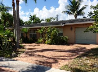 1030 SE 14th Dr, Deerfield Beach, FL 33441