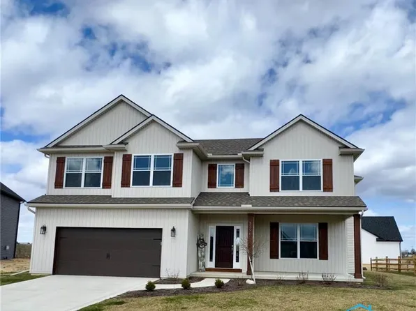 1396 Roberts Cir, Waterville, OH 43566