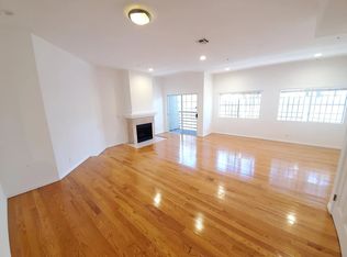852 N Poinsettia Pl #A, Los Angeles, CA 90046