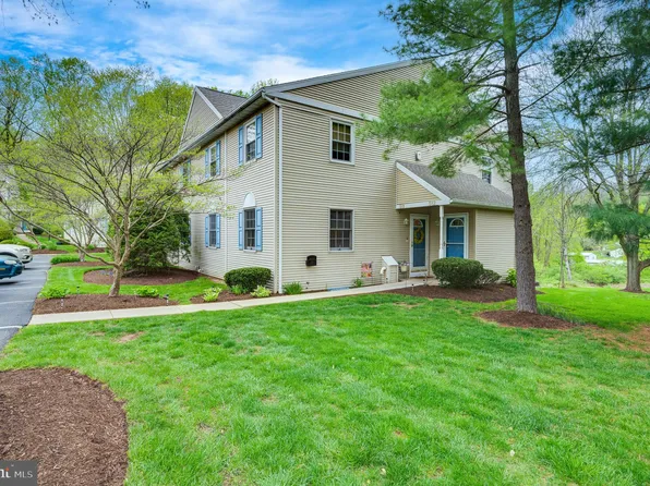 511 Maplewood Ave, Mohnton, PA 19540