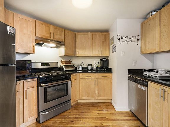 2nd image of 553 Undercliff Ave #19