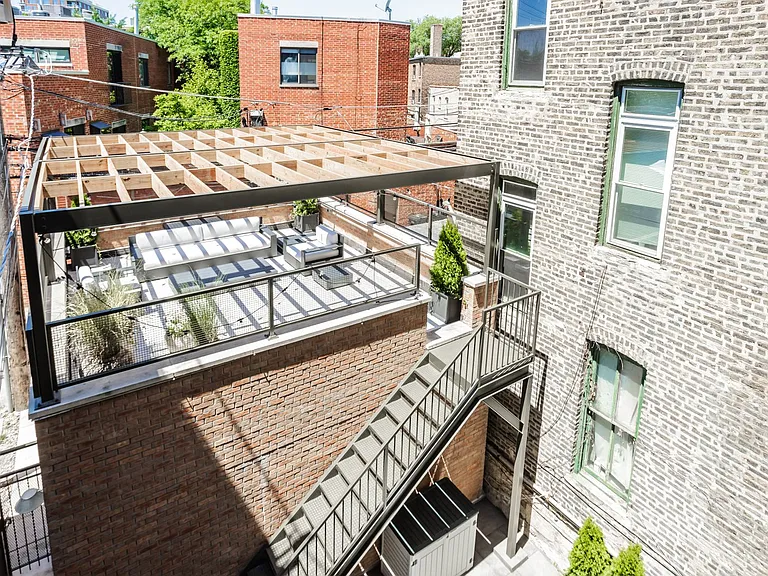 2252 N Clark St — Photo 19