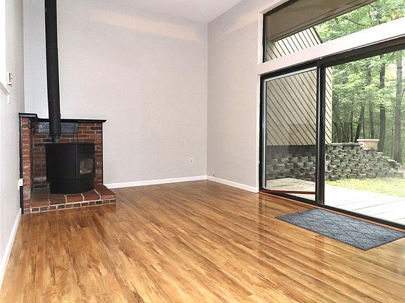 2nd image of 14 Dalton Ct #78