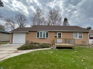 847 3rd St N, Wahpeton, ND 58075