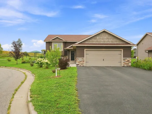 2237 Pioneer Trl, New Richmond, WI 54017